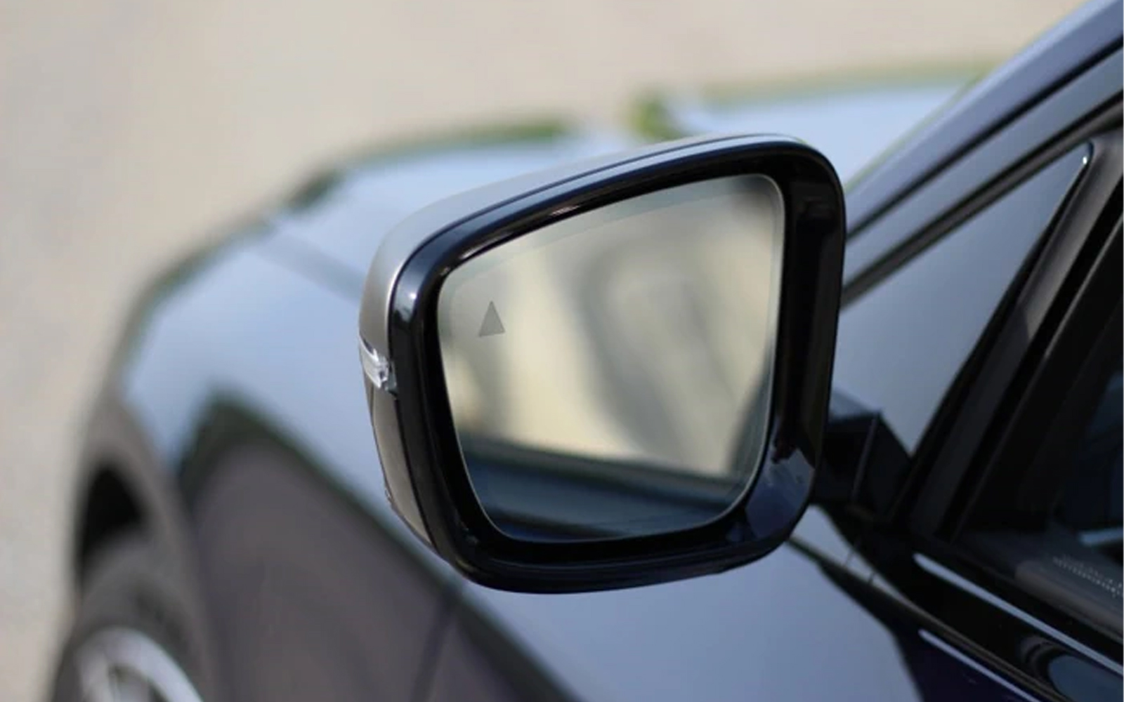 مقایسه آینه بغل خودروهای وارداتی و تولید داخل: تفاوت‌ها، کیفیت، قیمت