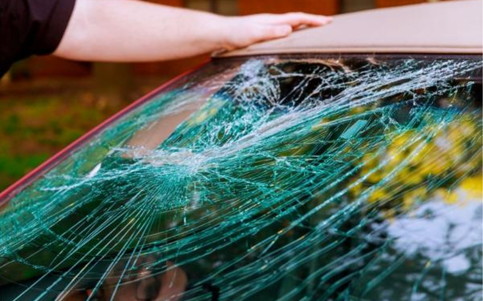 دلایل رایج ترک‌خوردن شیشه کوییک و راه‌حل‌های جلوگیری از آن