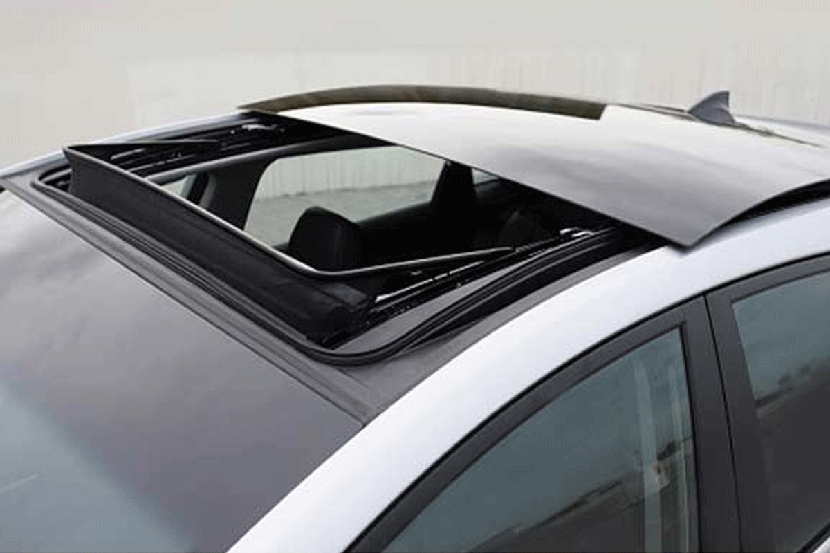 تعمیر شکستگی شیشه سانروف دانگ فنگ H30 کراس